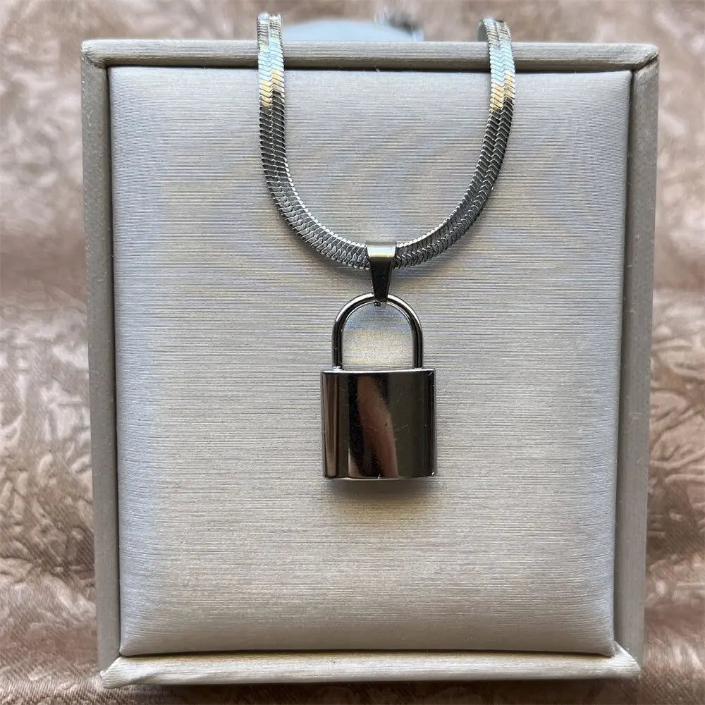 Stainless steel Tree of Life necklace for gifting, symbolic jewelry wear, and everyday outfit styling.