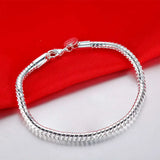 925 Sterling Silver Heart Chain Bracelet silver bracelet for daily wear, stacking with bangles, and casual fashion styling.