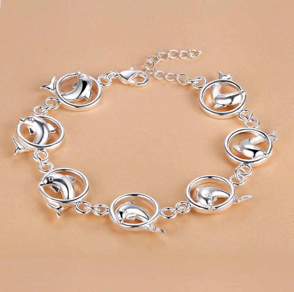 925 Sterling Silver Heart Chain Bracelet charm-style bracelet for special occasions, gift giving, and daily jewelry wear.