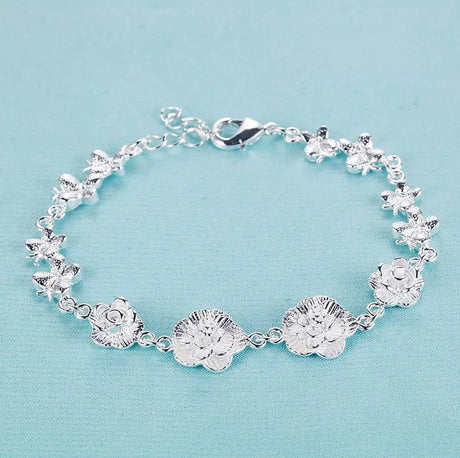 Pulsera de cadena con forma de corazón de plata de ley 925