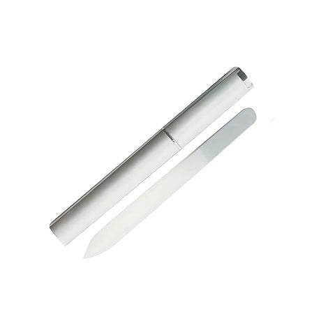 White pen with a matching cap on a white background