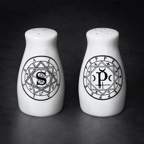 'S' AND 'P': Salt & Pepper Shaker Set