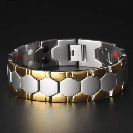 Bracelet with geometric design on a dark background