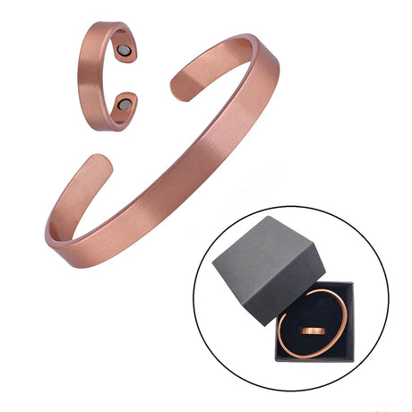 Rose gold bracelet with a close-up of the bracelet in a box on a white background