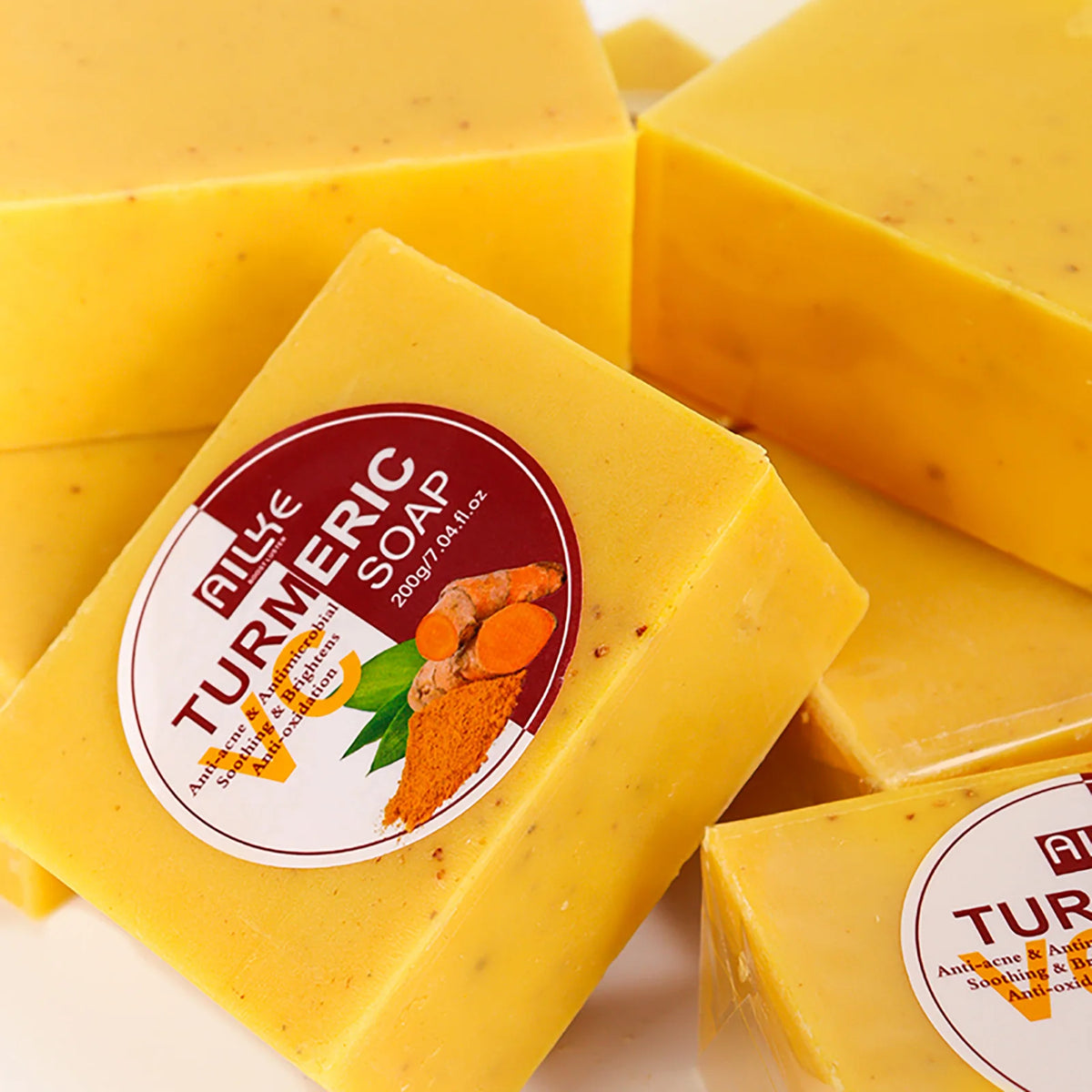 AILKE Natural Turmeric Soap usage instructions for daily face and body oil control care.