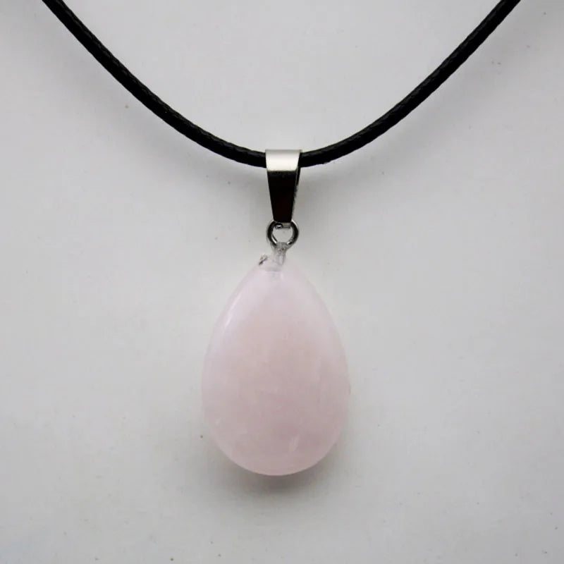 Crystal-style natural stone water-drop pendant for spiritual fashion, everyday wear, and decorative jewelry use.