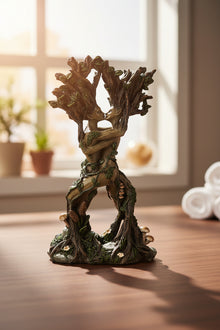 ENT Couple Embracing polyresin sculpture, front view