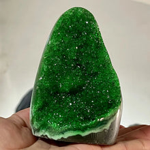 Green Crystal Geode Wand Decorative Gift natural geode crystal wand for crystal collections and decorative display.