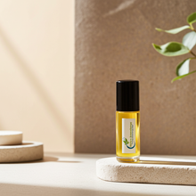 Gucci Bloom fragranced body oil for tuberose and jasmine scent wear, pulse point application, and skin nourishment.