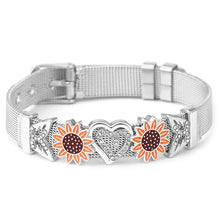 Mom Camera crystal Love keepsake bracelet for heartfelt presents, casual wear, and sentimental jewelry use.