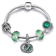 Romantic Love Family bracelet for expressing affection, family celebration gifting, and stylish everyday use.