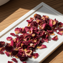 Rose Petals Herbs dried flower petals for potpourri, herbal crafting, and decorative botanical use.