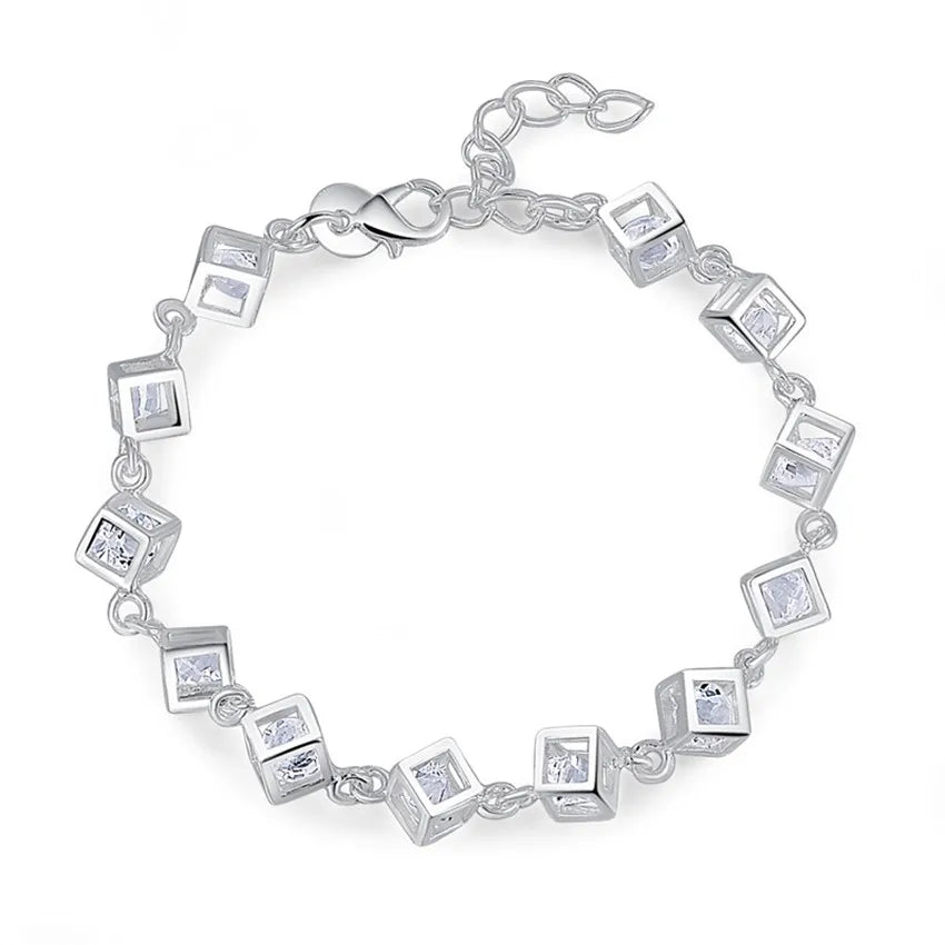 Silver rope pattern chain bracelet in 925 sterling silver for regular use, gifting, and stylish accessorizing.