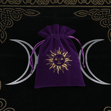 Tarot storage pouch in soft velvet for keeping tarot cards protected and ready for reading or gifting.