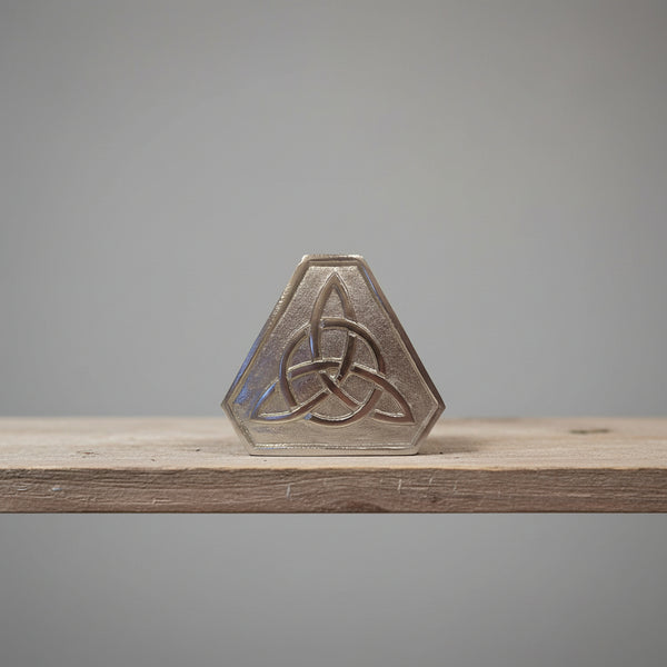 Triquetra metal altar tile, 5 inch, for altar decoration and ritual display
