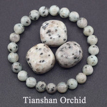 Unisex Lapis Lazuli stone beaded wrist bracelet for everyday accessorizing, casual outfits, and natural gemstone wear.