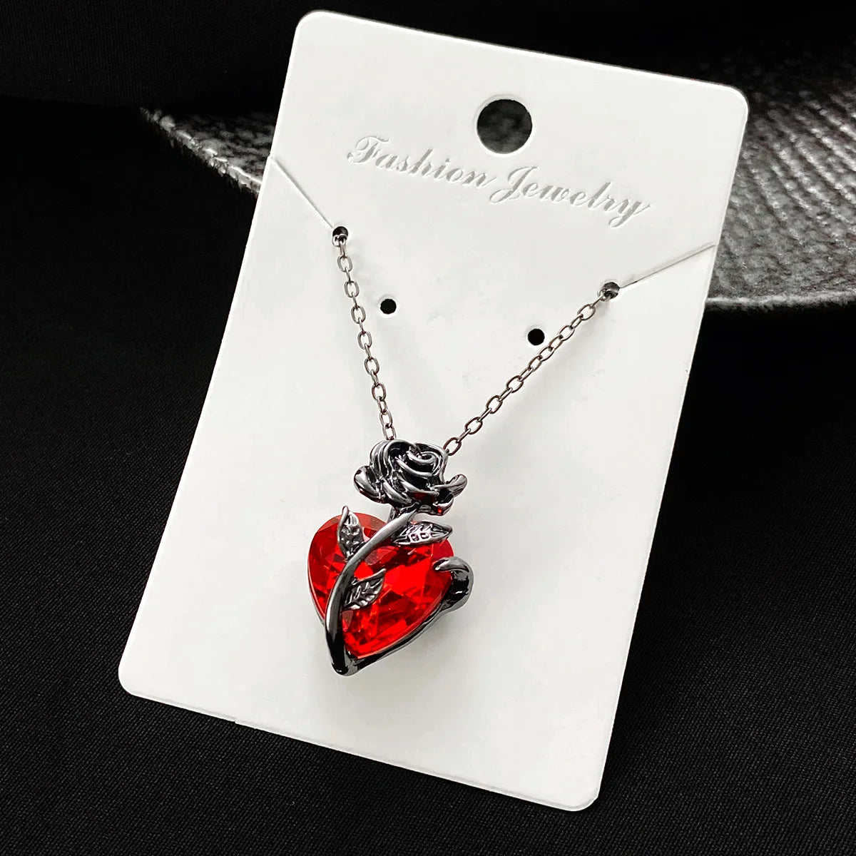 Gothic Rose-Red Heart Necklace pendant necklace for Victorian-inspired fashion, romantic occasions, and alternative jewelry styling.