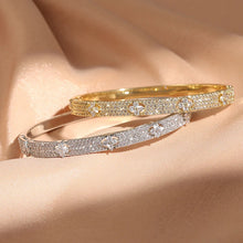 Elegant Four-Leaf Zircon Flower Bracelet jewelry bracelet for daily wear, special occasions, and elegant outfit styling.