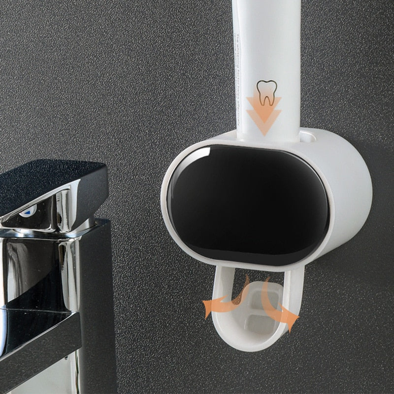 Automatic Toothpaste Dispenser detachable lid for easy disassembly and regular cleaning maintenance.